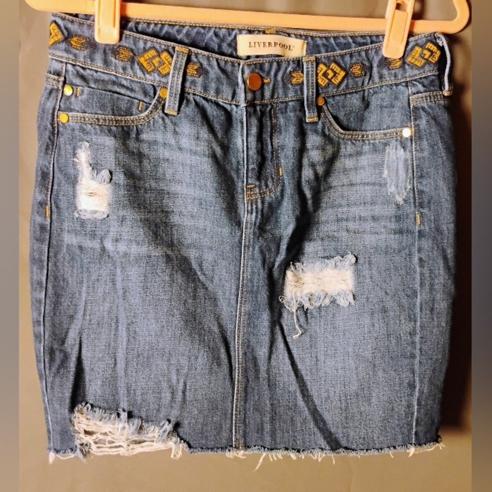 Liverpool Distressed Denim‎ Mini Skirt, Size 2/26